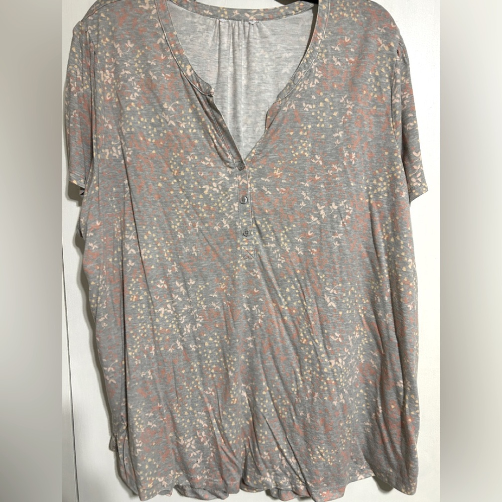 JCPenney Gray Floral Women's Blouse
